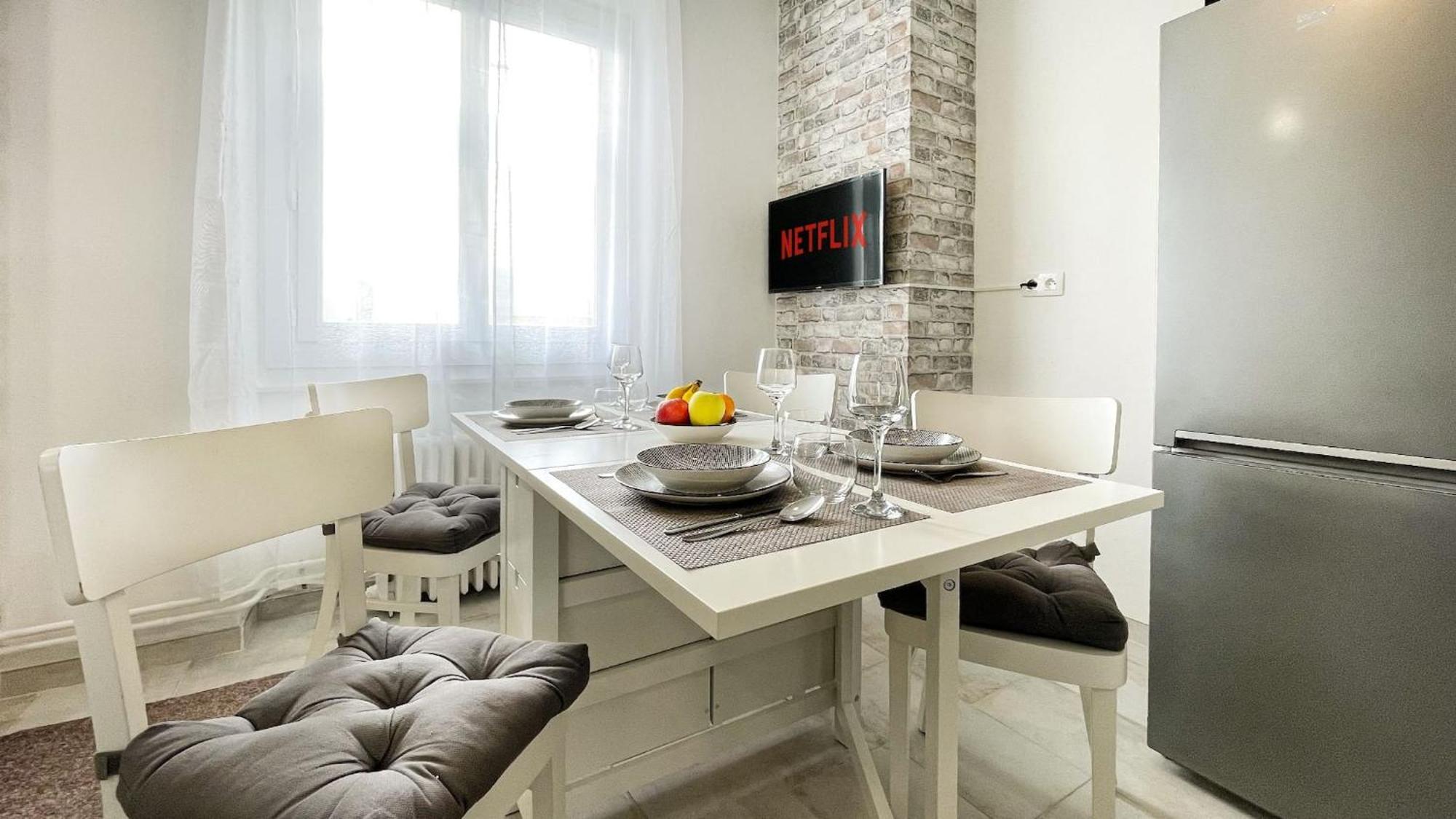 Homey Keola - Parking Prive Gratuit - Aux Portes De Geneve - Au Pied Du Tram - Appartement Avec 1 Chambre Et Un Grand Salon Avec Un Canape-Lit Ambilly Exteriér fotografie