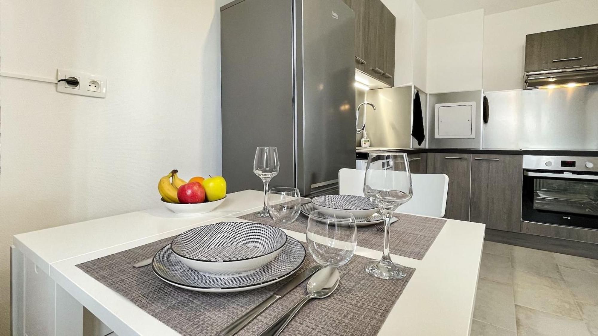 Homey Keola - Parking Prive Gratuit - Aux Portes De Geneve - Au Pied Du Tram - Appartement Avec 1 Chambre Et Un Grand Salon Avec Un Canape-Lit Ambilly Exteriér fotografie